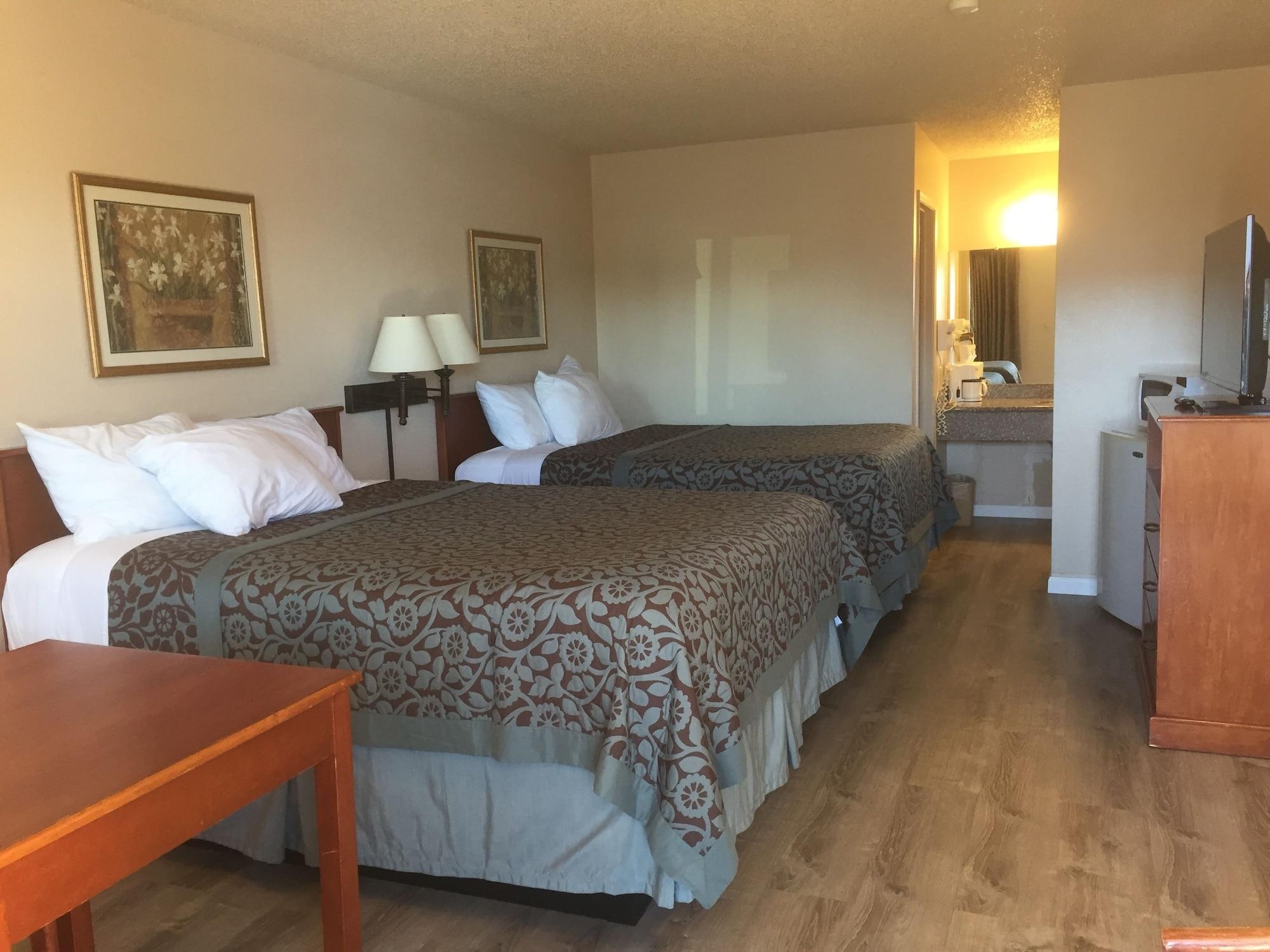 Days Inn By Wyndham Taos Bagian luar foto