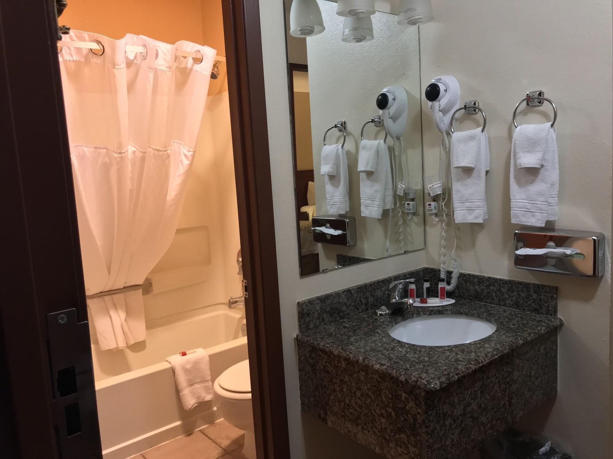 Days Inn By Wyndham Taos Bagian luar foto