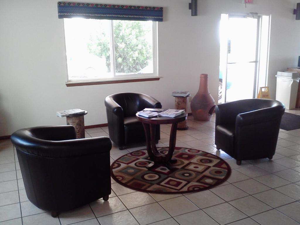 Days Inn By Wyndham Taos Bagian luar foto
