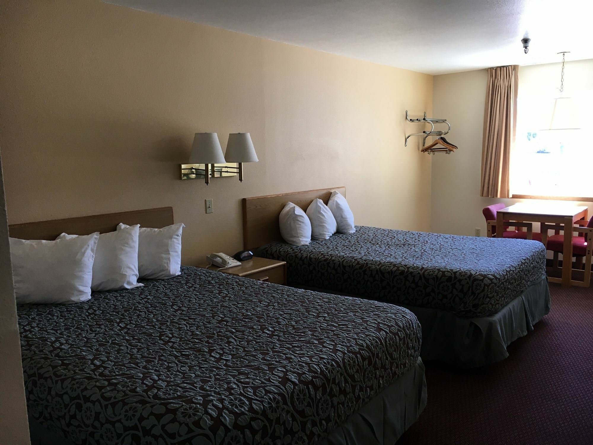 Days Inn By Wyndham Taos Bagian luar foto